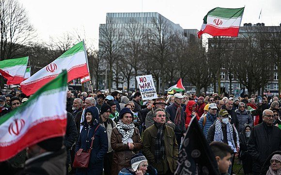 السلطات الإيرانية تعلن مقتل 200 شخص وإصابة 500 في الحرب الأخيرة