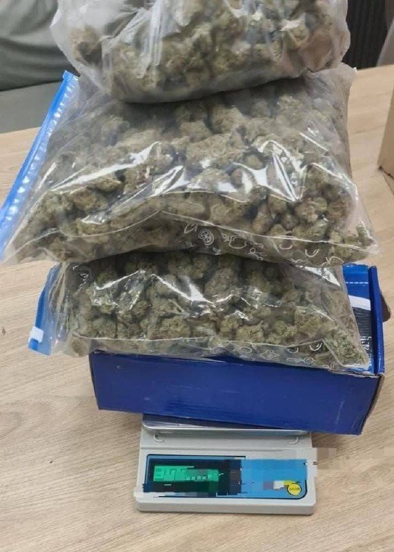 القبض على مشتبه في زخرون يعقوف وبحوزته أكثر من 5 كيلوغرامات من المخدرات