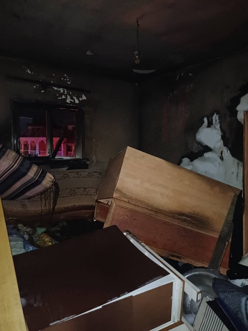 السيطرة على حريق شبّ في منزل بجسر الزرقاء دون تسجيل إصابات